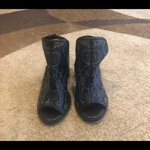 Hot topic heels/women’s size 71/2 - Picture 2 of 4